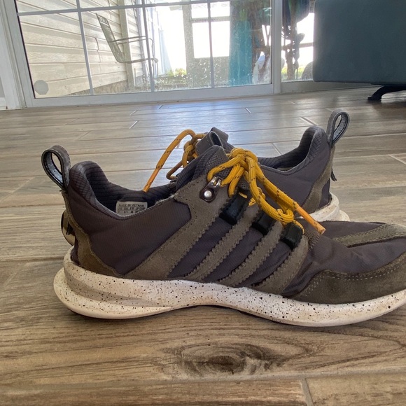 Adidas SL Loop - Picture 2 of 6